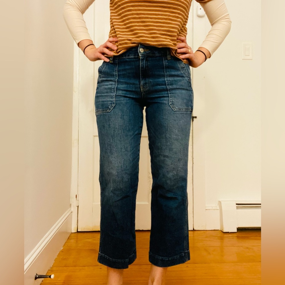 Old navy Flared crop jeans size 4